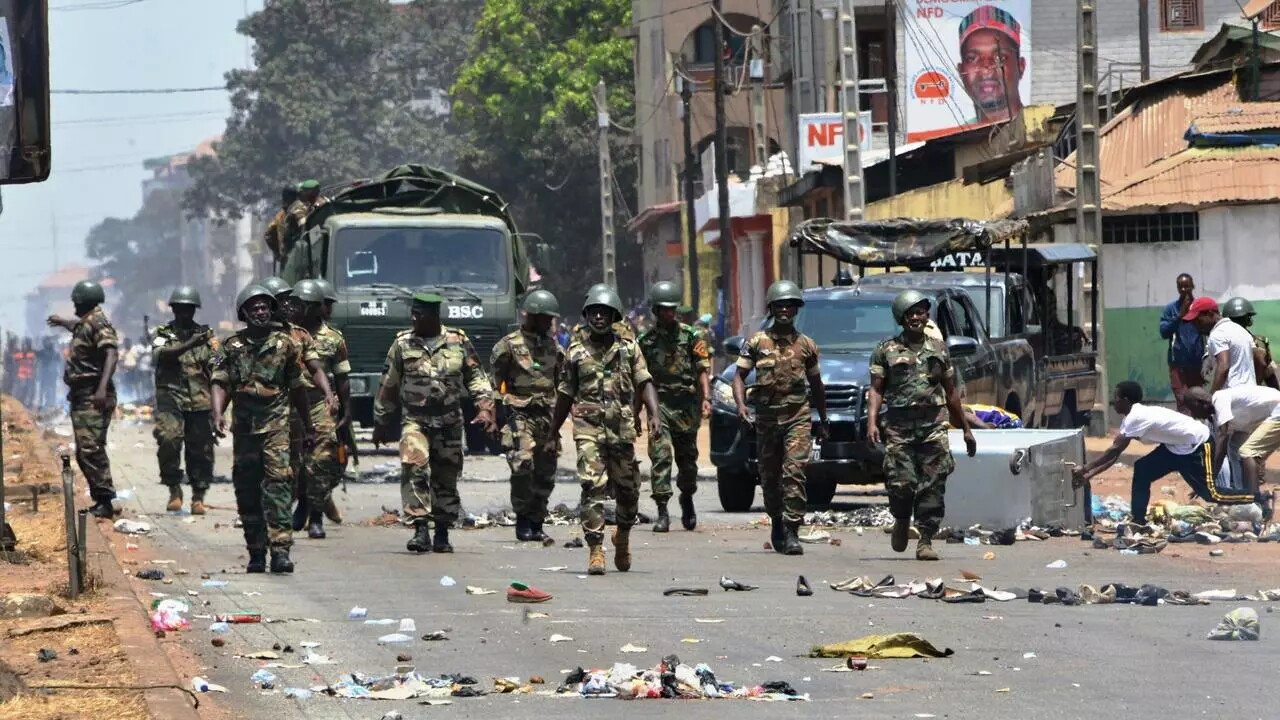 Guinée, militaires dans les rues sur fond de manifestation