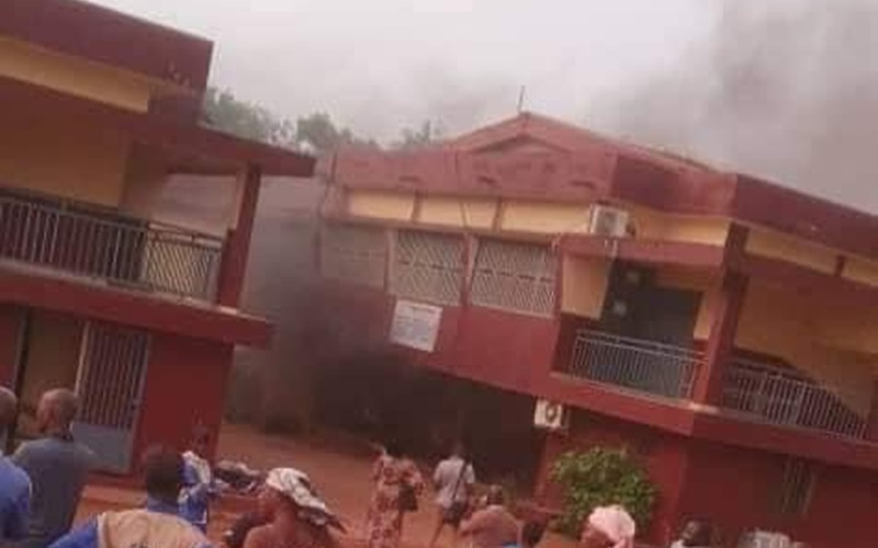 Série d’incendies à Conakry : L’Université de Sonfonia, énième victime !