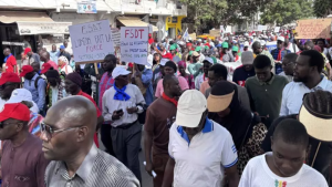 À Dakar, une manifestation pour que «l&rsquo;État comprenne les conditions difficiles des Sénégalais»