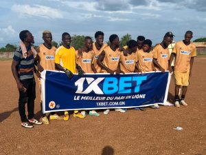 Forécariah : 1XBET sponsorise la première édition du tournoi interquartiers doté du trophée M’Mahawa Touré, réunissant 16 équipes autour de la paix et du fair-play